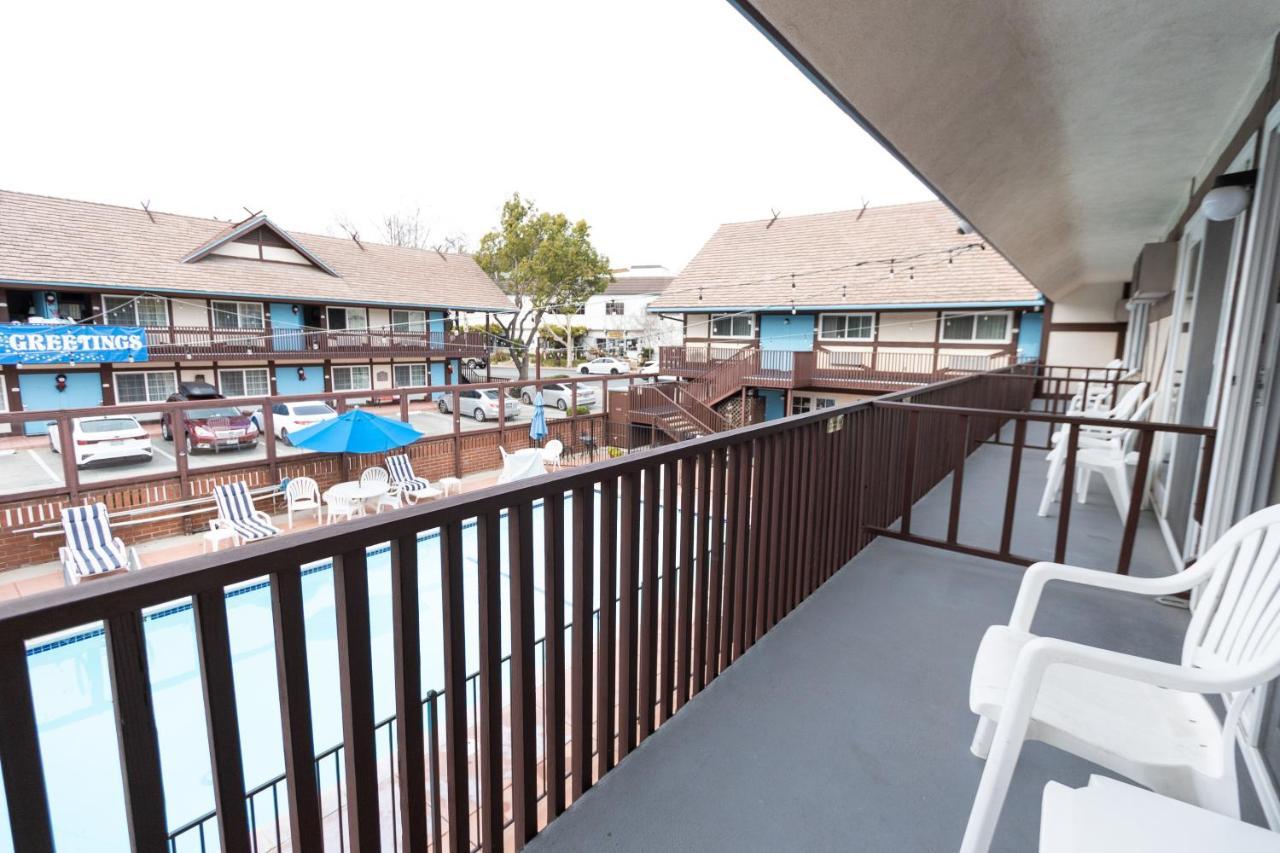 King Frederik Inn Solvang Exterior photo