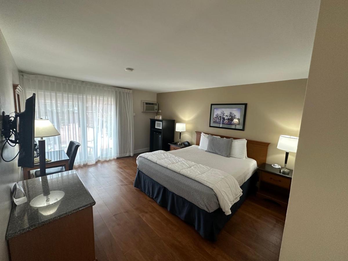King Frederik Inn Solvang Exterior photo