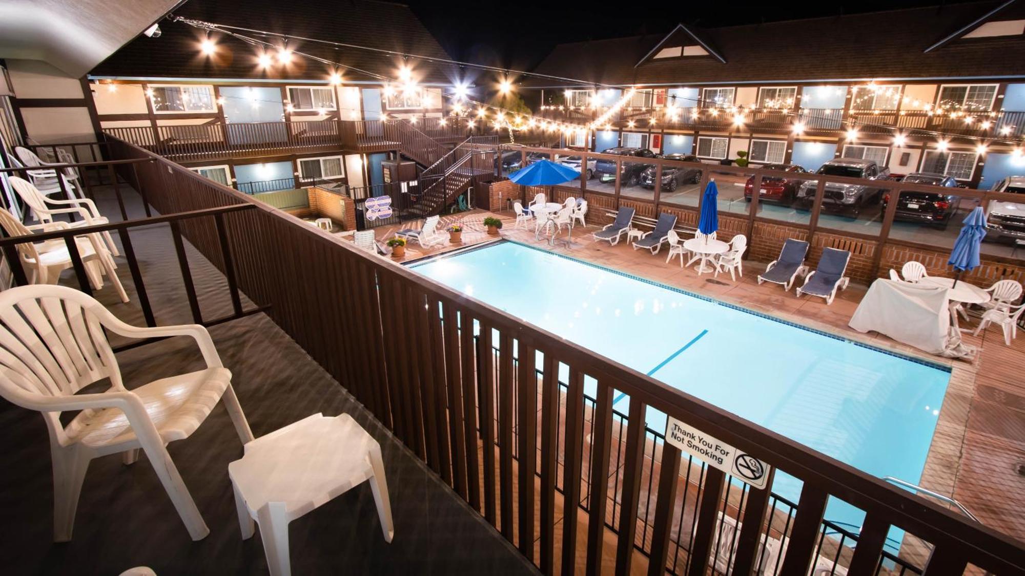 King Frederik Inn Solvang Exterior photo