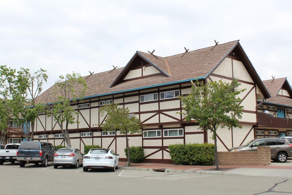 King Frederik Inn Solvang Exterior photo