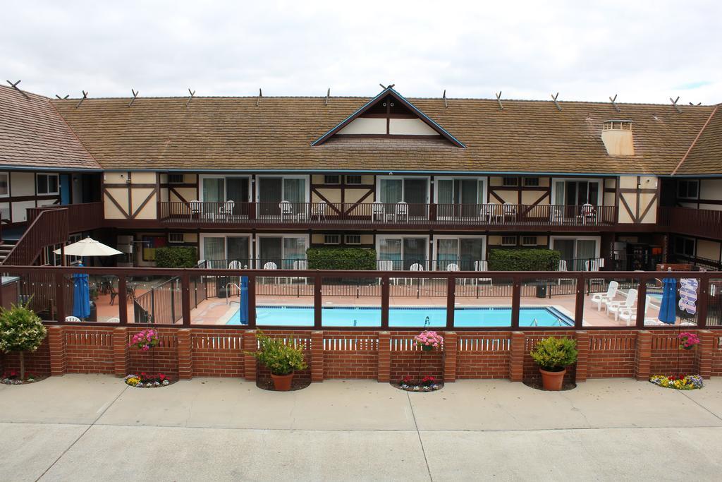 King Frederik Inn Solvang Exterior photo
